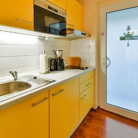 Modernes Mit Terrasse Auf Ruegen Apartment Wiek auf Ruegen