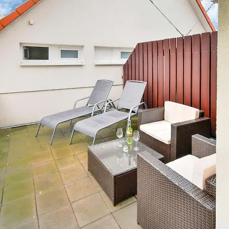 Modernes Mit Terrasse Auf Ruegen Apartment Wiek auf Rügen