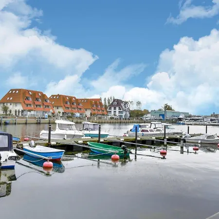 Modernes Mit Terrasse Auf Ruegen شقة *