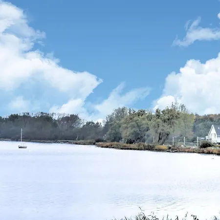 Modernes Mit Terrasse Auf Ruegen شقة