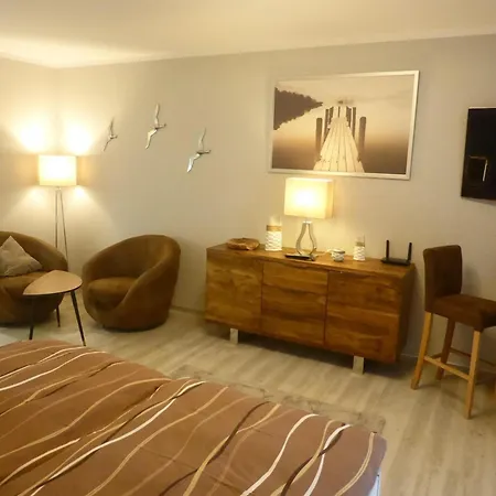 Modernes Mit Terrasse Auf Ruegen *