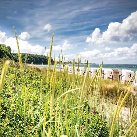 شقة Charming With A Terrace Near The Sea Wiek auf Rügen