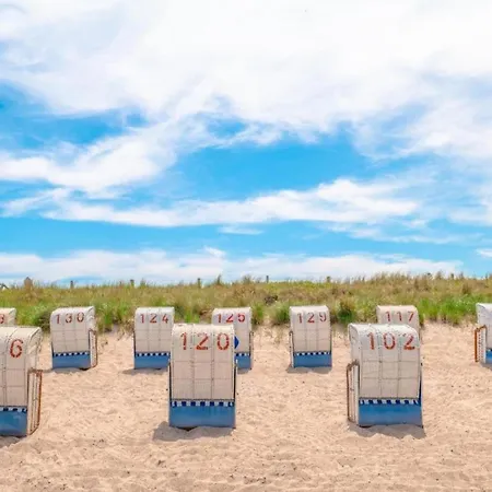 Apartment Modernes Mit Terrasse Auf Ruegen Wiek auf Ruegen